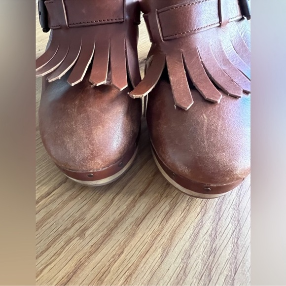 MADEWELL KILTIE CLOGS, SIZE 8. - Picture 7 of 15